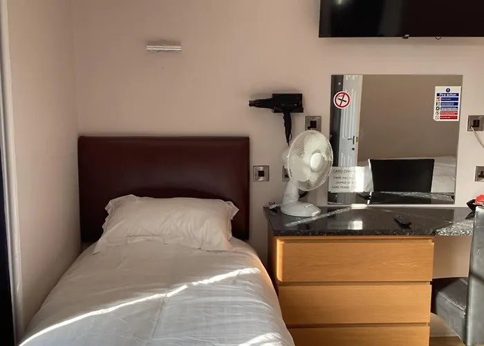 Standard Room with 1 Single Bed